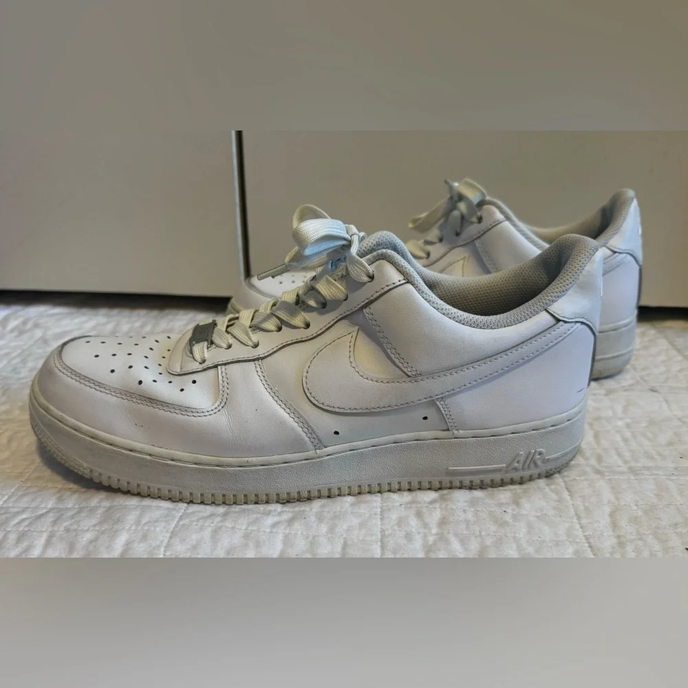 Nike Air Force 1 Men’s Low White Tennis Shoes Sz 10